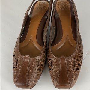 Nurture brand leather strappy sandals wooden heels